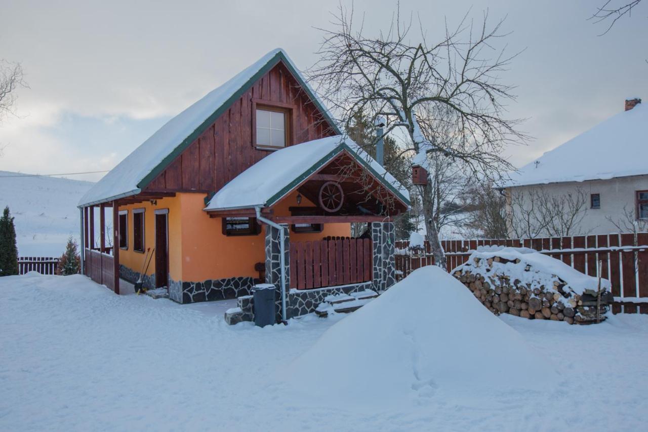 Chata Benusovce Liptovsky Trnovec Bagian luar foto